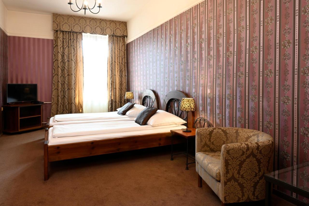 Hotel Boucek Kroměříž Esterno foto