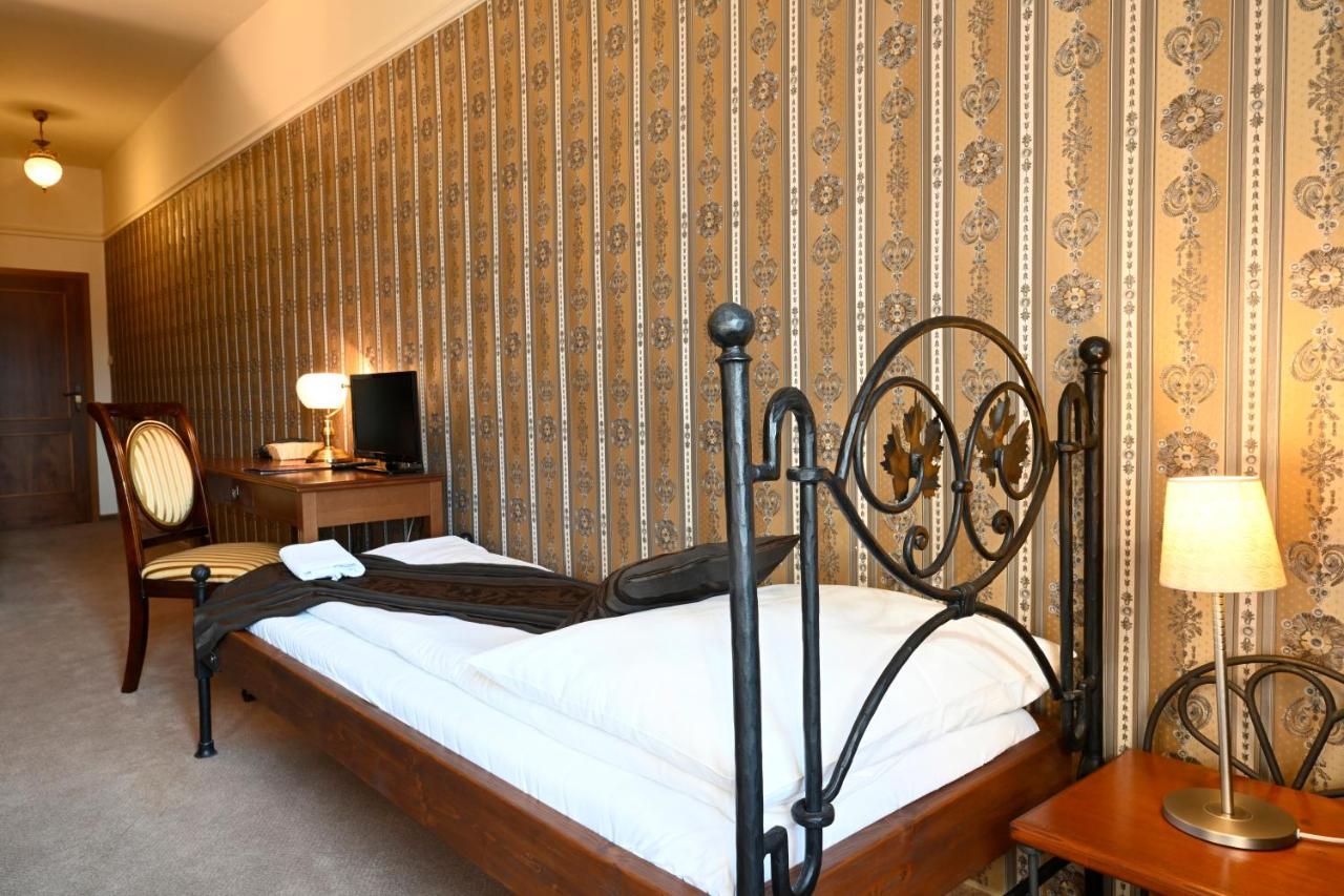 Hotel Boucek Kroměříž Esterno foto
