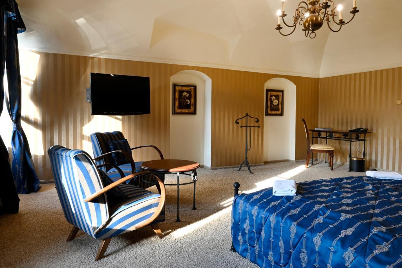 Hotel Boucek Kroměříž Esterno foto