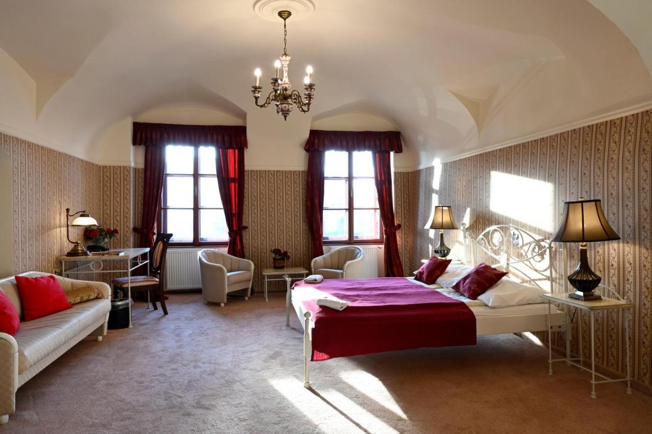 Hotel Boucek Kroměříž Esterno foto